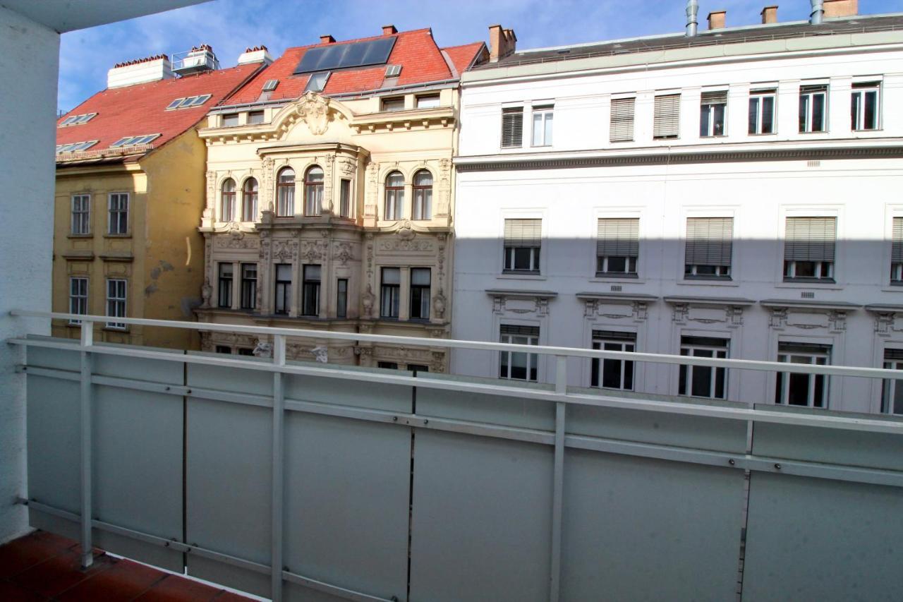 Balcony - Next To Opera * Wien
